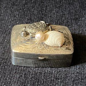 A Sterling Collage Pillbox Sea Scene